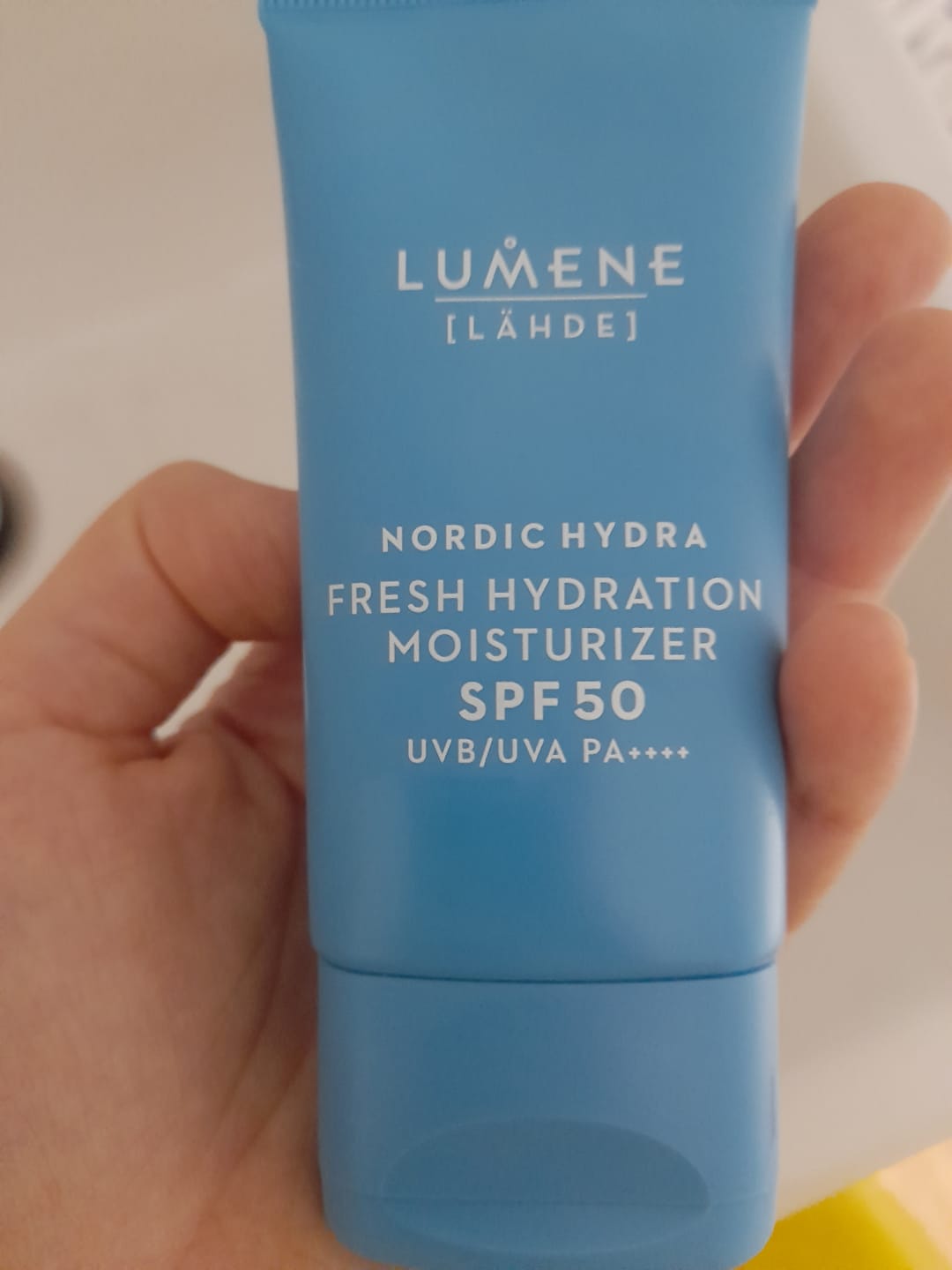 Customer photo review of Интензивно хидратиращ флуид с висока слънцезащита SPF50 Lumene NORDIC HYDRA Lahde