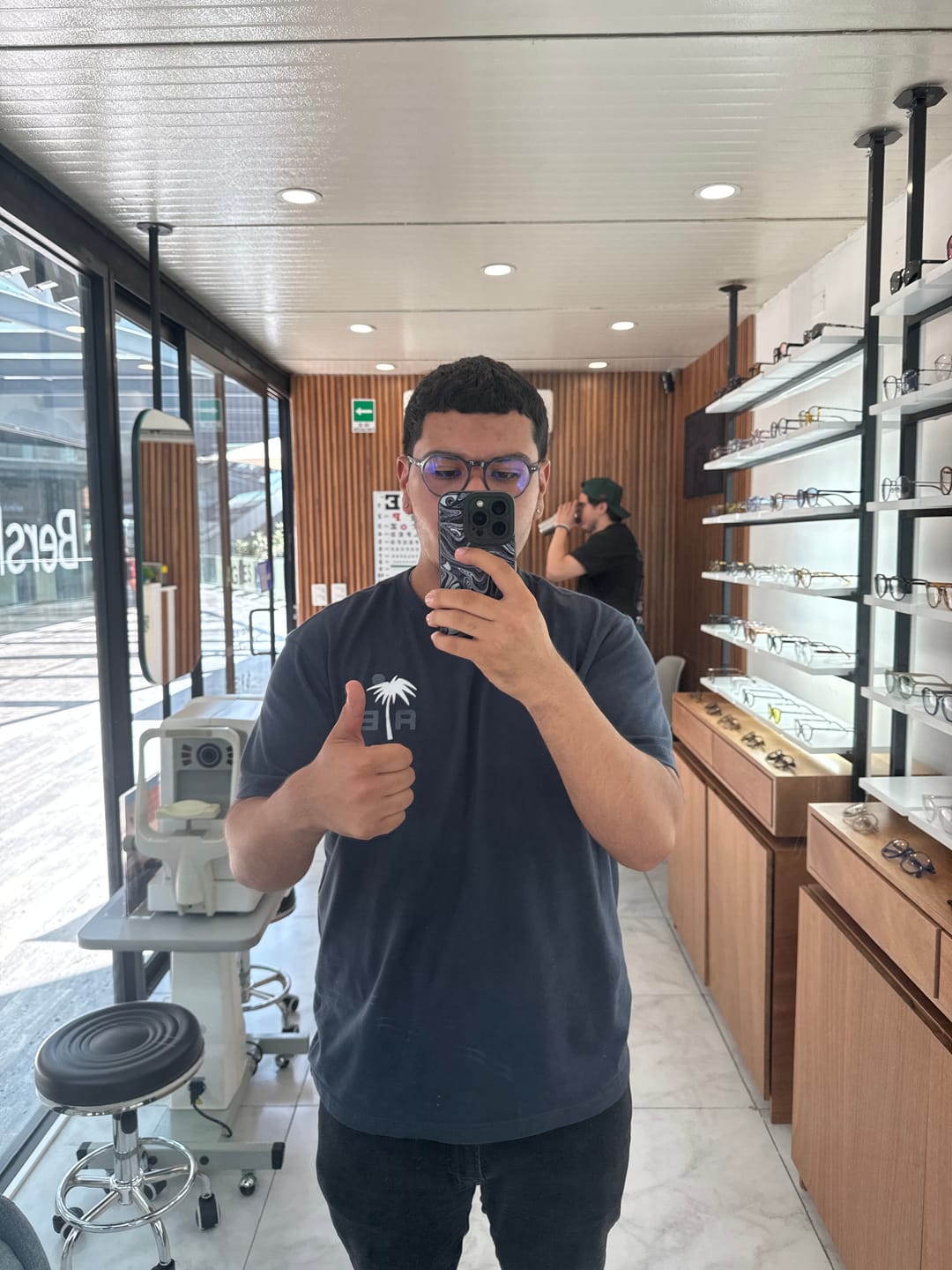 Customer photo review of Ivan Smoke