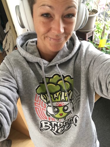 Customer photo review of Brocco Lee Bio Hoodie