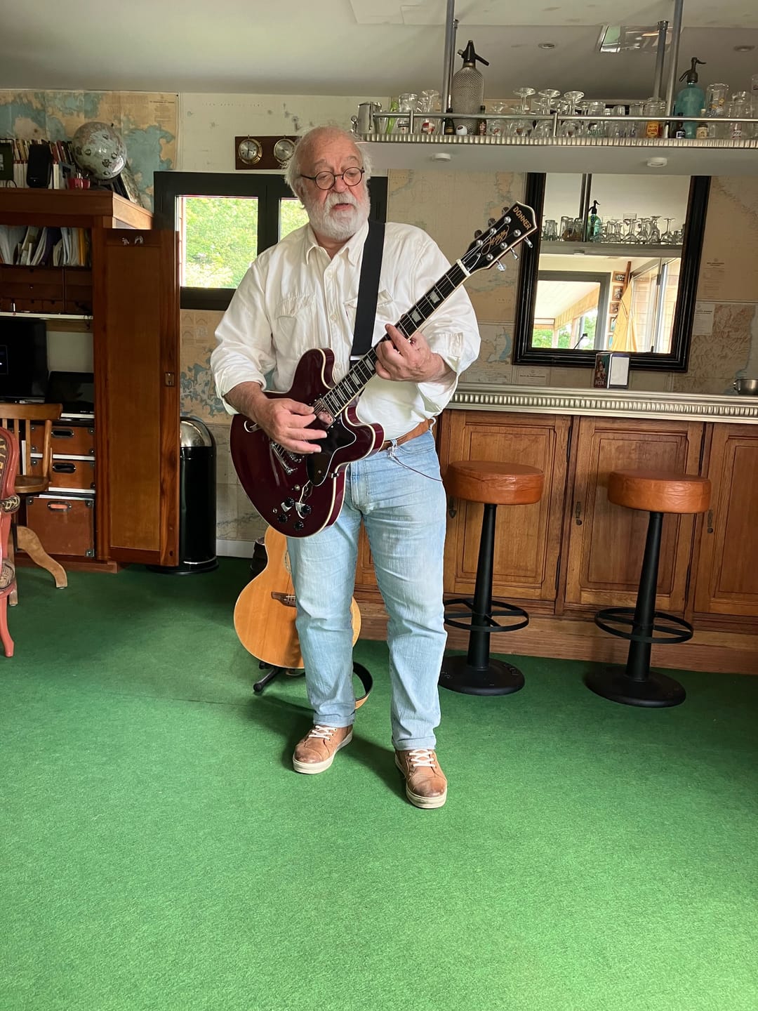 Customer photo review of Donner DJP-1000 Guitare Jazz Électrique