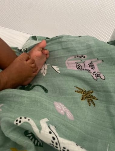 Customer photo review of Pack 2 Muselinas Tigre + White  70% Bamboo +30 % Algodón Nenina & Co