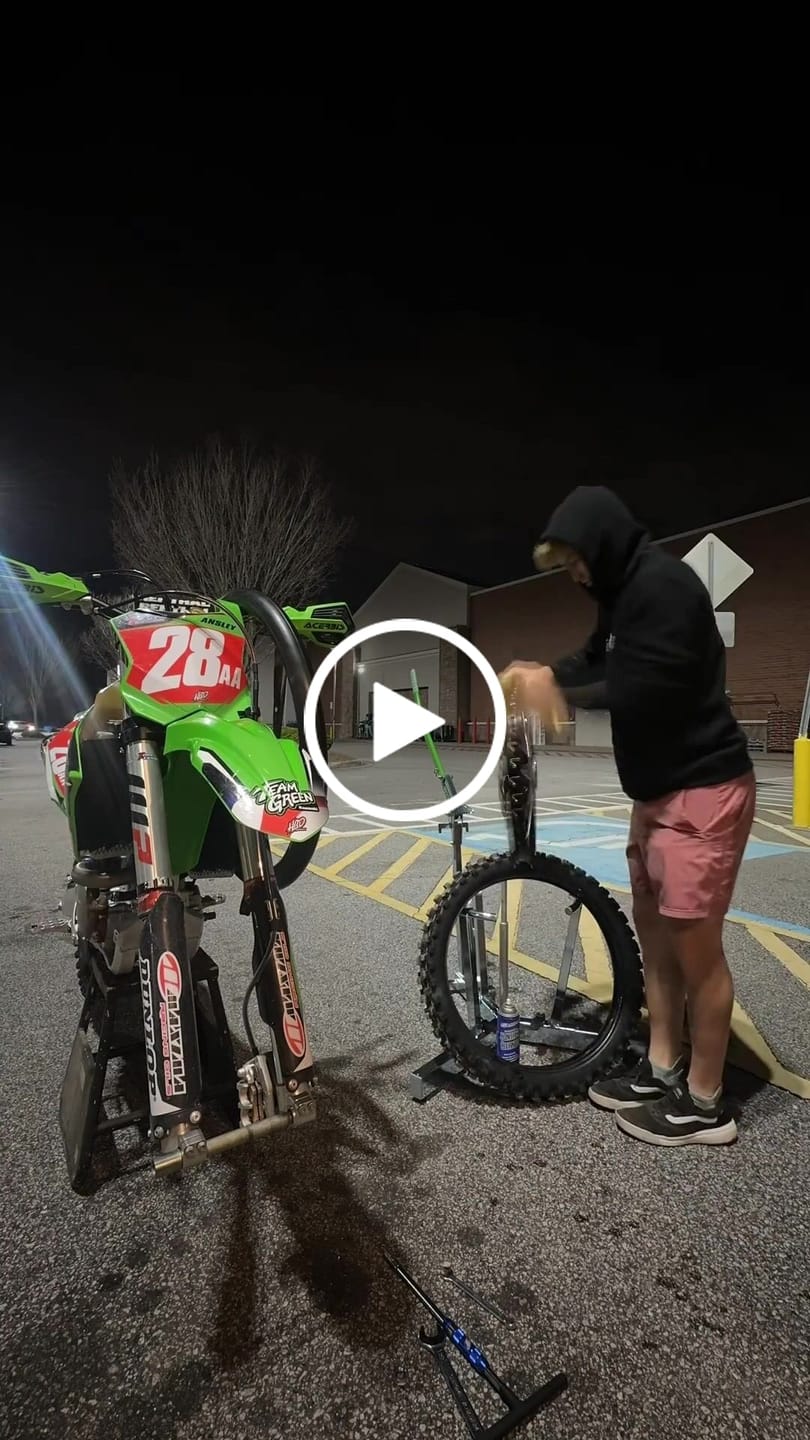 Customer video review of Rabaconda Dirt Bike Tire Changer