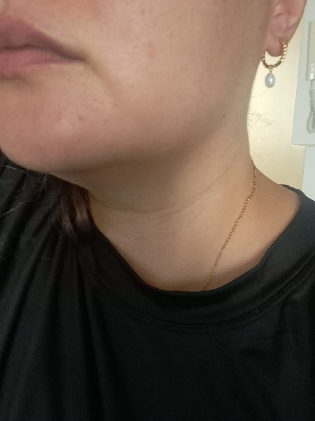 Customer photo review of Layla Pearl Twist Earrings