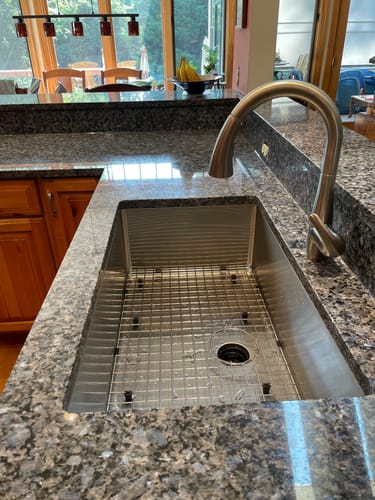 Customer photo review of 32" Stainless Steel Undermount Sink - Single Bowl - Center Drain (5S32)