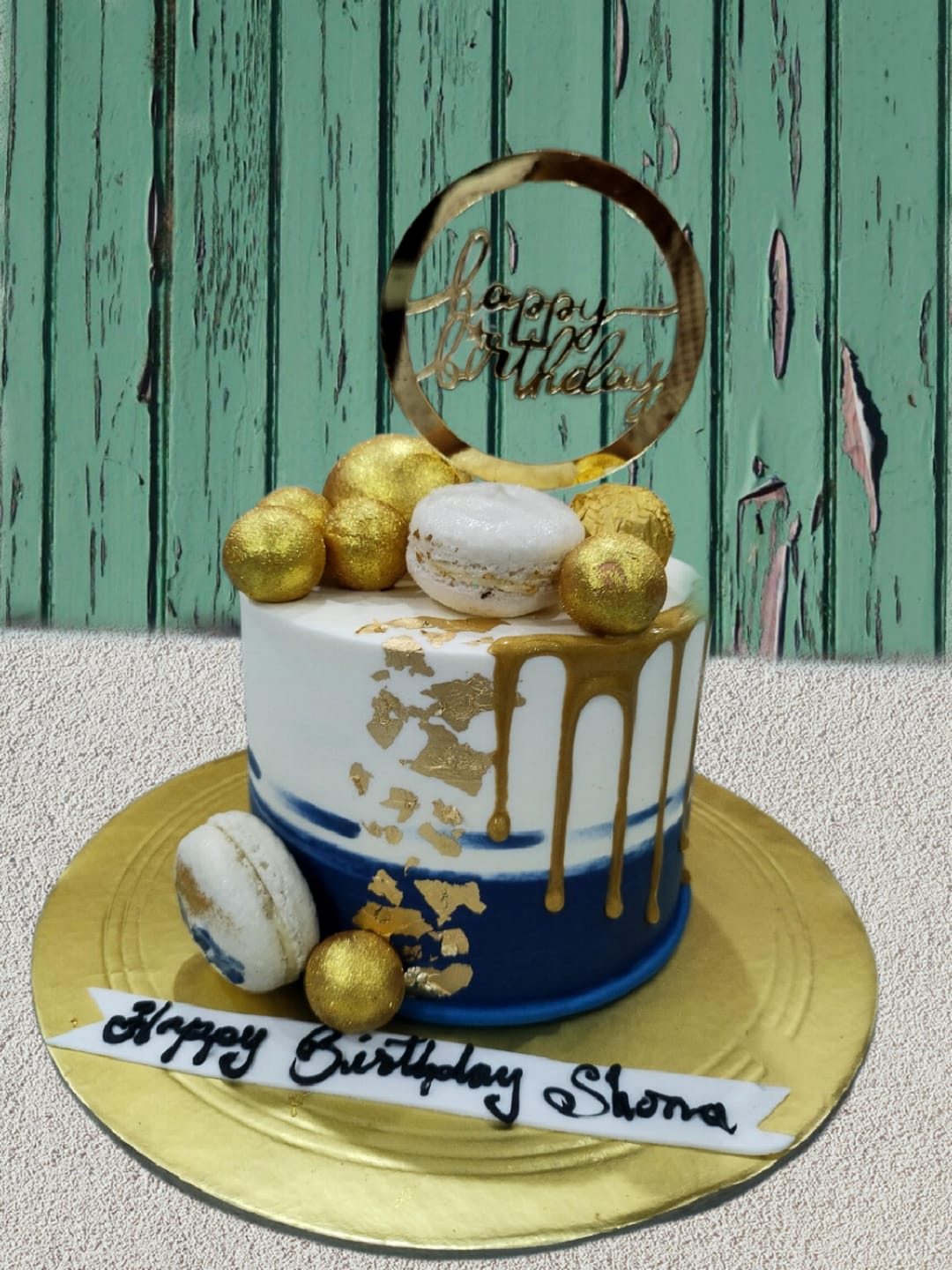 Customer photo review of Blue Shade Drip Cake