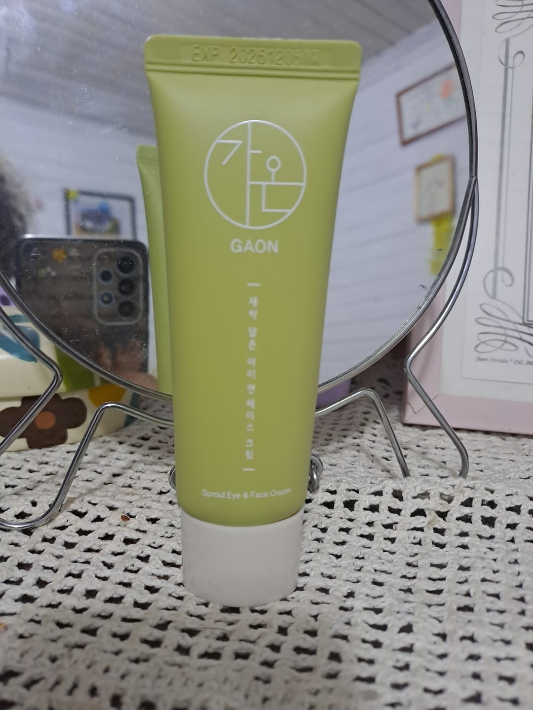 Customer photo review of Crema  Antioxidante y Contorno de Ojos Vegana Gaon 50ml