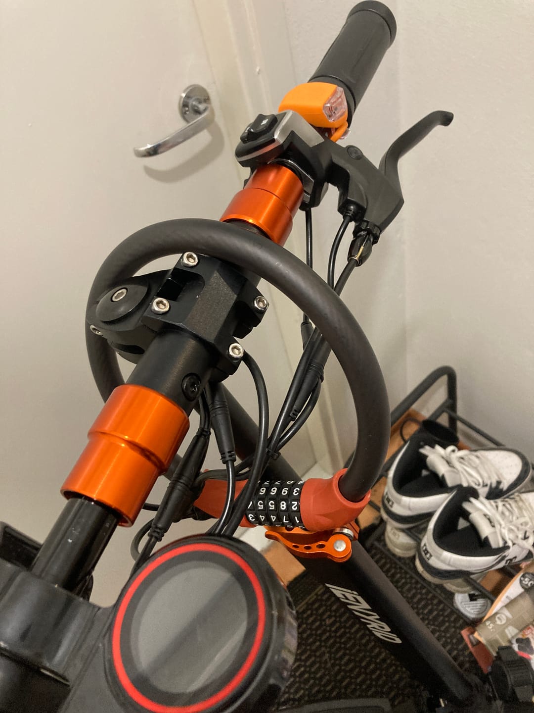 Customer photo review of Vakole Bike Lock Steel Five-digit Code Anti-theft 1.72CM Bold Cable Password Lock