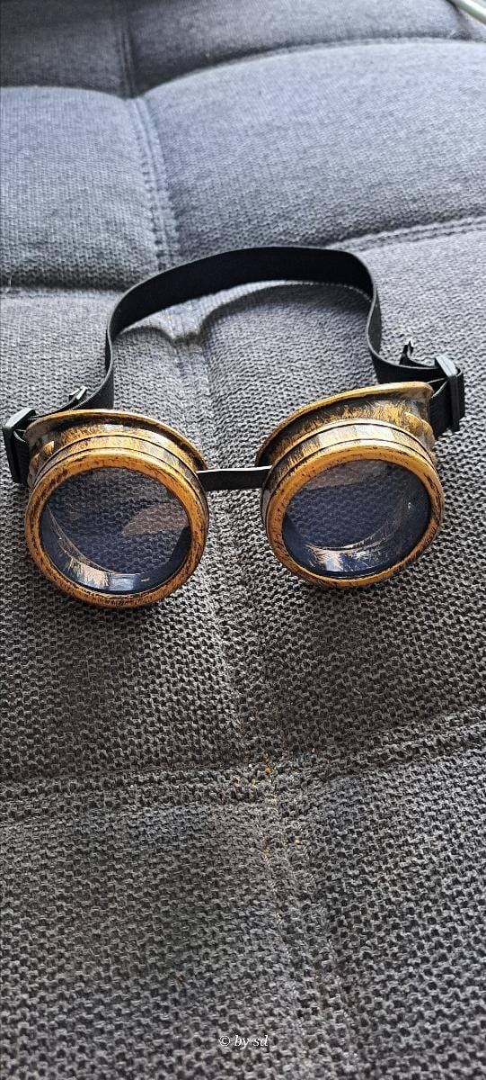 Customer photo review of Steampunk costume goggles