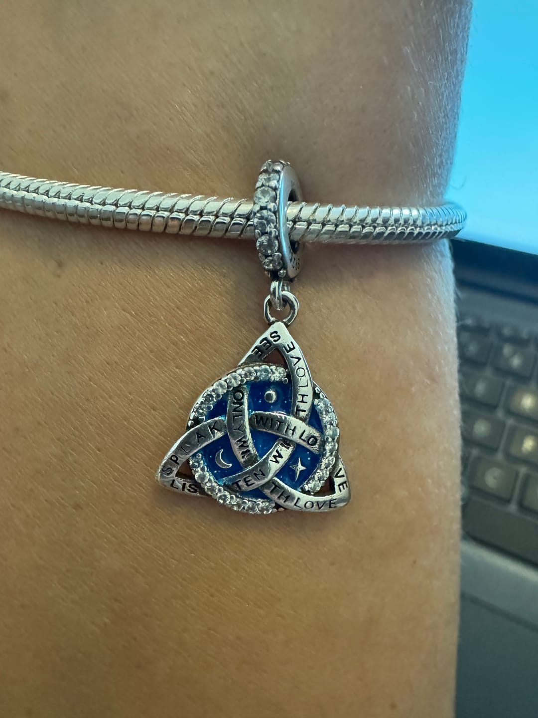 Customer photo review of Charm Nudo Celta de Astrologia
