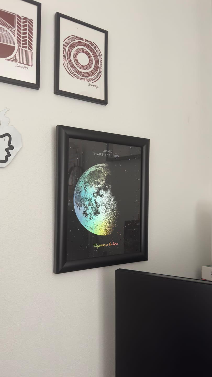 Customer photo review of Mapa Lunar Holográfico