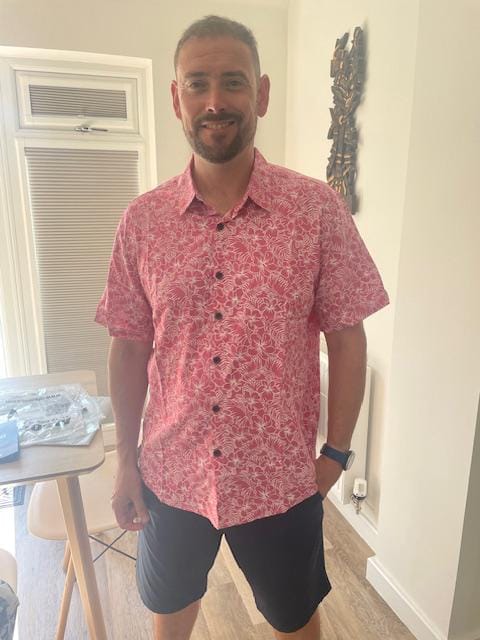 Customer photo review of Men's Cotton Floral Holiday Flower Print Button Up Beach Pink Hawaiian Short Sleeve Shirt
