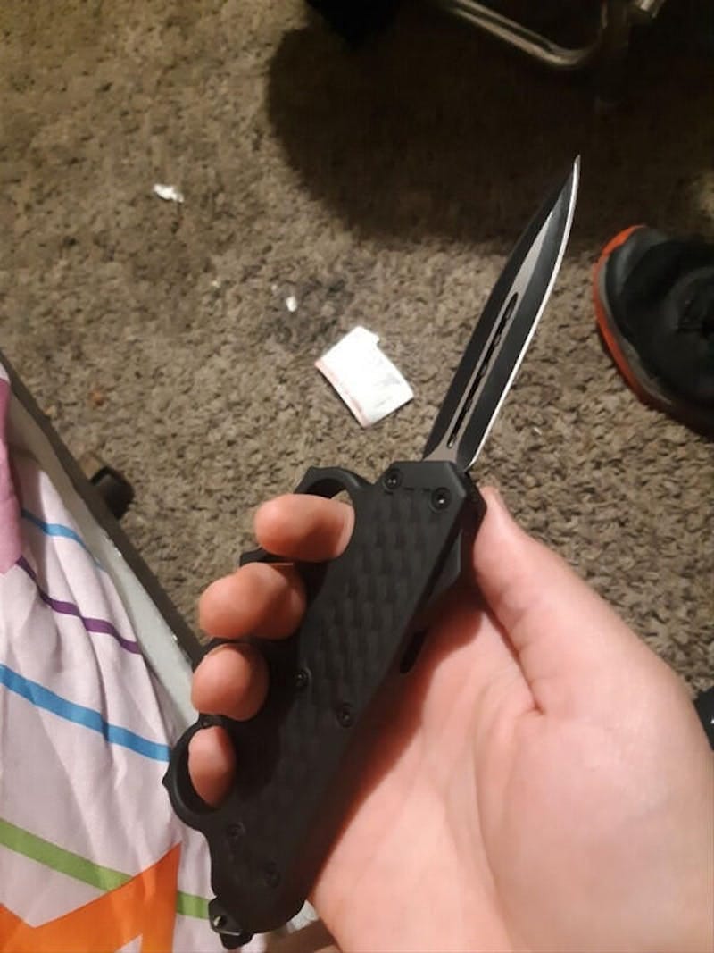 Customer photo review of Tactical Knuckle OTF Knife