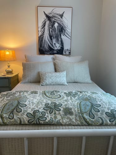 Customer photo review of Flora - Lumbar - 12x20" | 12x26" | 12x40"