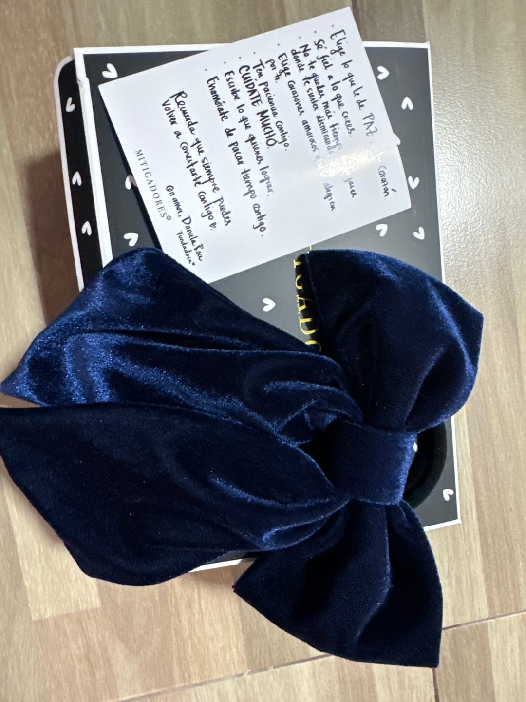 Customer photo review of Moño - Large Blue Bow