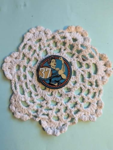 Customer photo review of 40mm AA Medallion Velvet Box - Specialty Chip/Coin/Token Holder