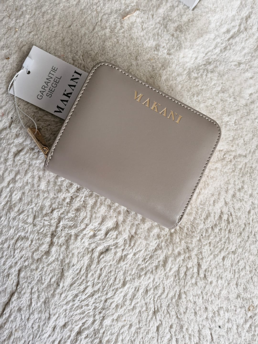 Customer photo review of KAIA - TAUPE