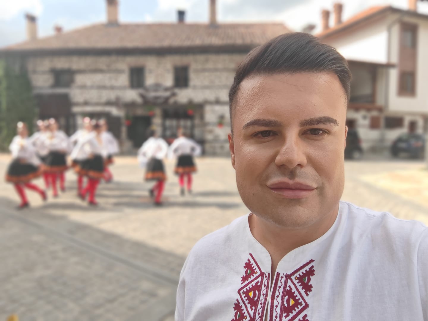 Customer photo review of Мъжка риза "Фолклорна"