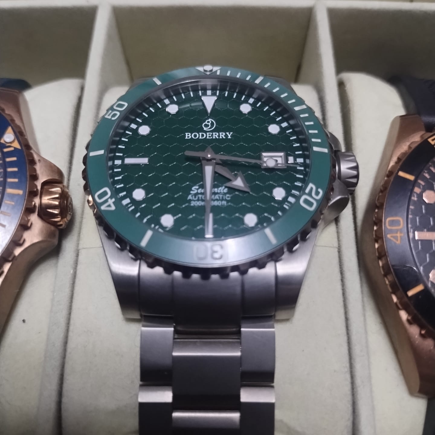 Customer photo review of SEATURTLE.OCEAN(TITANIUM) - Automatic Titanium Diver Watch | Turtle Green