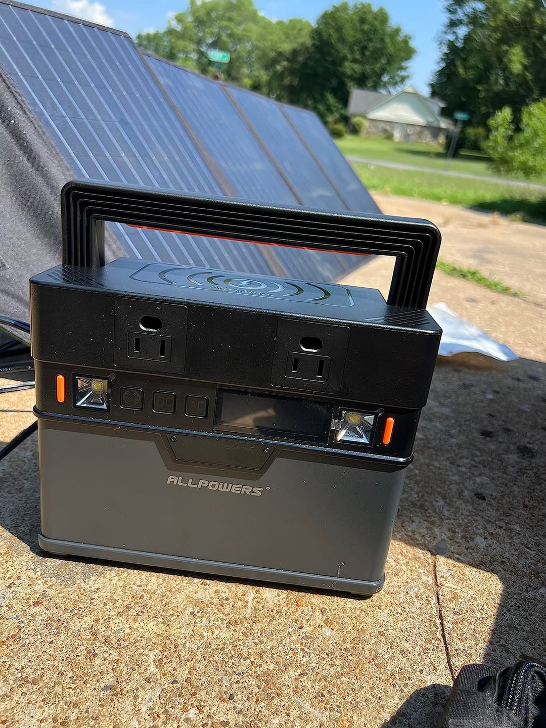 Customer photo review of ALLPOWERS Solar Generator Kit 300W (S300 + SP027 100W Solar Panel)