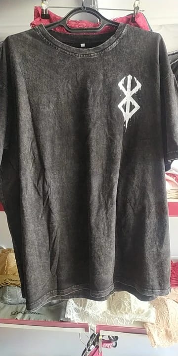 Customer photo review of DESOLATION BACKPRINT VINTAGE TEE