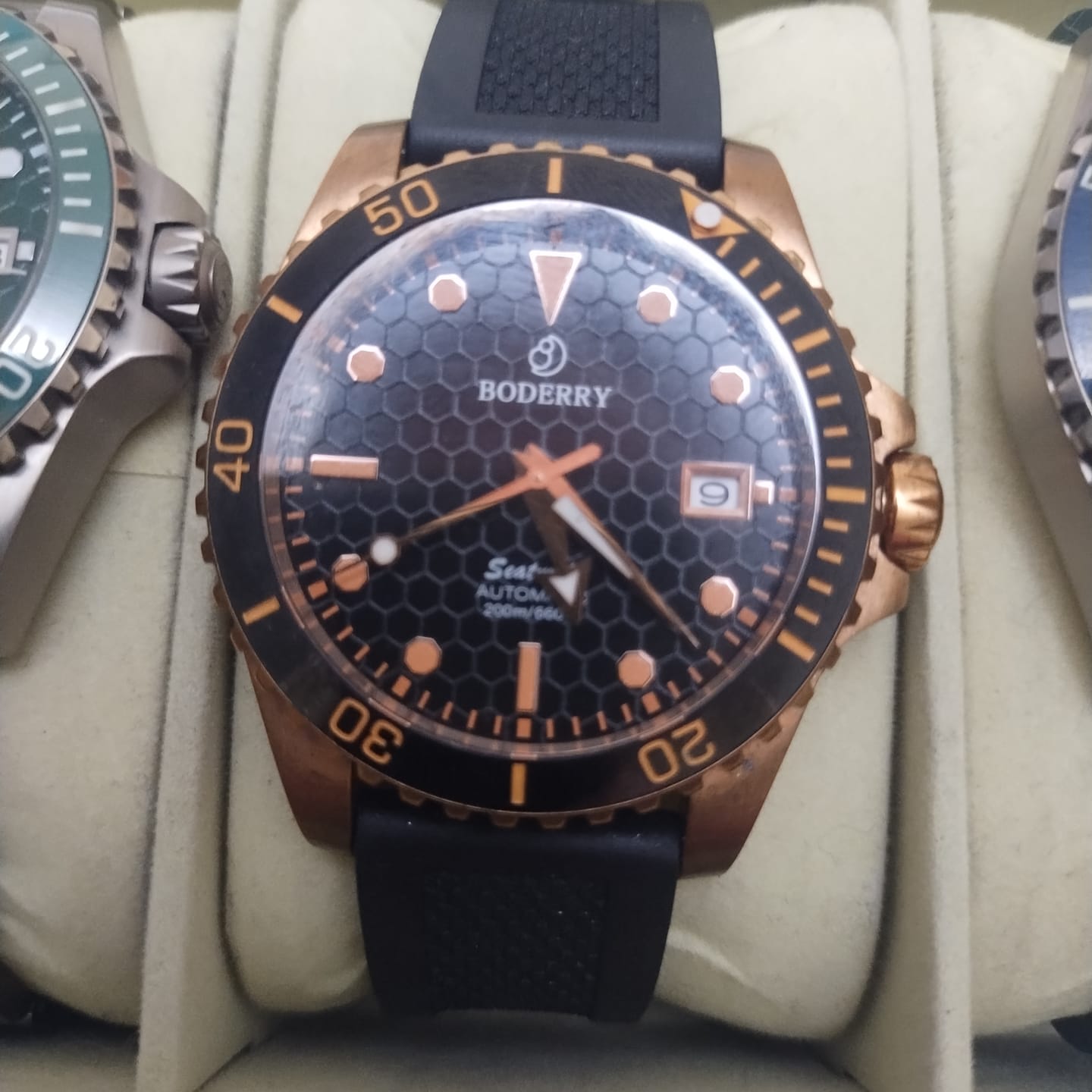 Customer photo review of SEATURTLE.OCEAN(BRONZE) - Automatic Bronze Diver Watch | Black/FKM Rubber