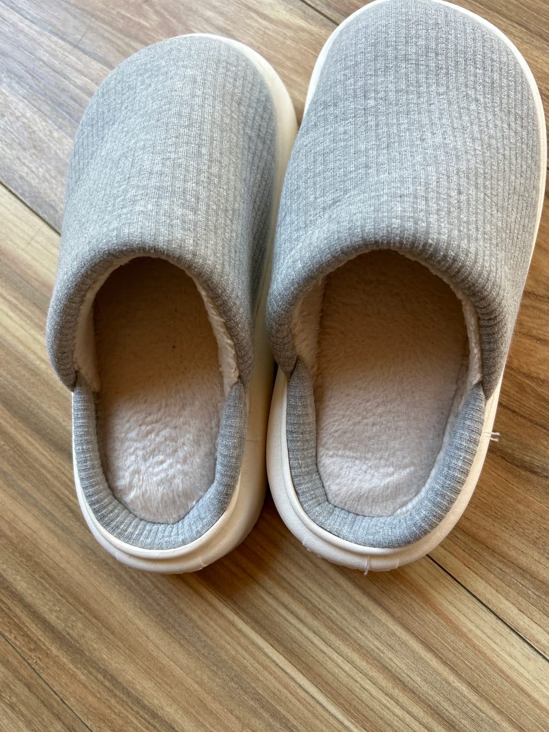 Customer photo review of Cloud Slides - Cozy Plush