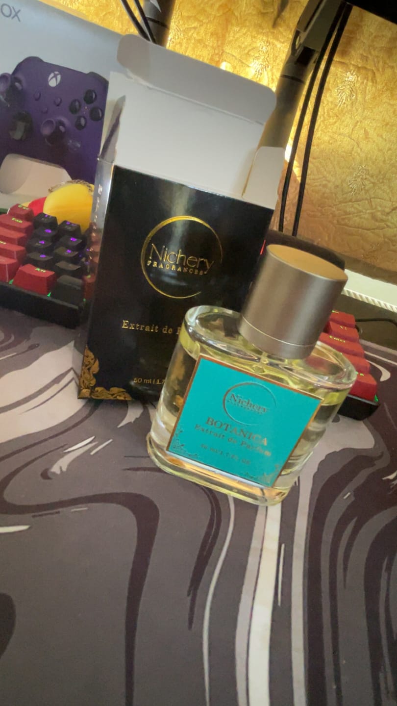 Customer photo review of Nichery Botanica Extrait de Parfum - Unisex 50ml - ÚJ ÜVEG