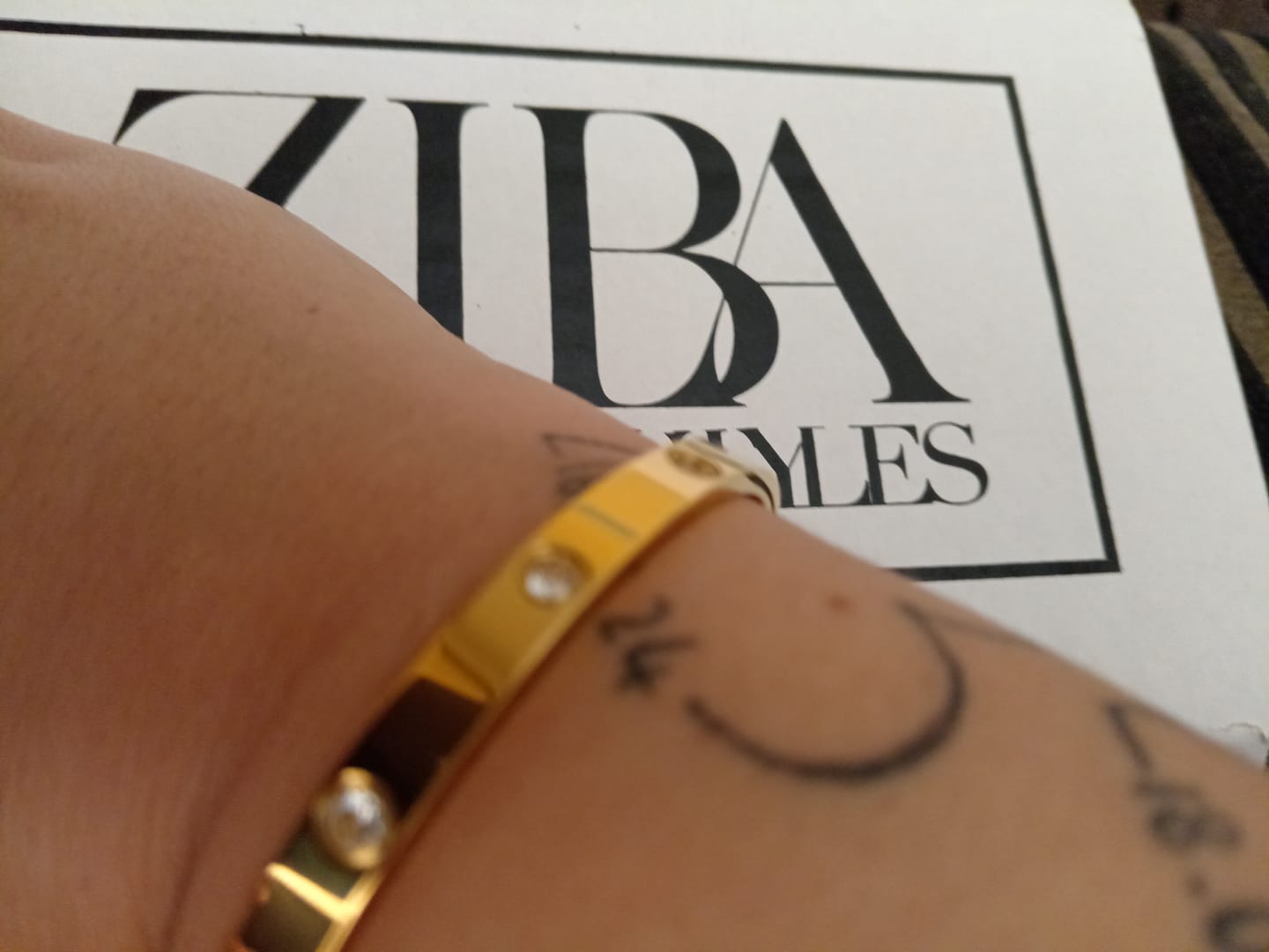 Customer photo review of IT’S LUXURY BRACELETS | Tarnish Free | Stainless Steel | Bracelet (1 piece)