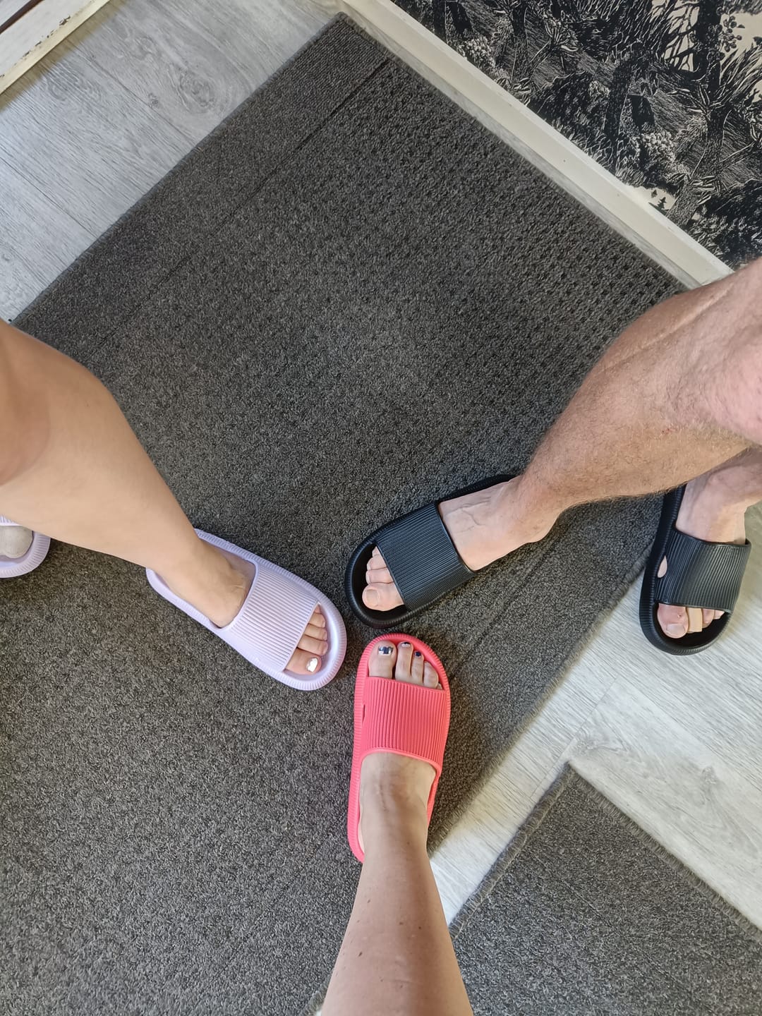 Customer photo review of HappyFlops Original