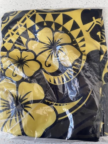 Customer photo review of Hawaii Fish Hook Family Matching Short Sleeve Bodycon Dress and Hawaiian Shirt Hibiscus Hawaii Tribal Tattoo Yellow Version LT01