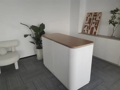 Customer photo review of Simple Modern Store Small Lacquered Reception Desk