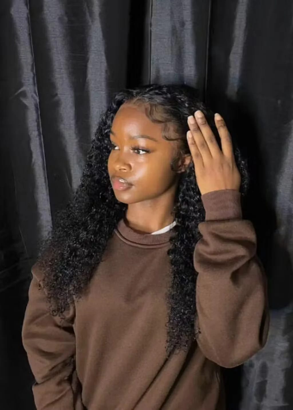 Customer photo review of JYZ Tape in Hair Extensions Curly Human Hair Tape in Curly Extensions Double Sided Tape in Natural Curly Hair Extensions 100g 40 pcs