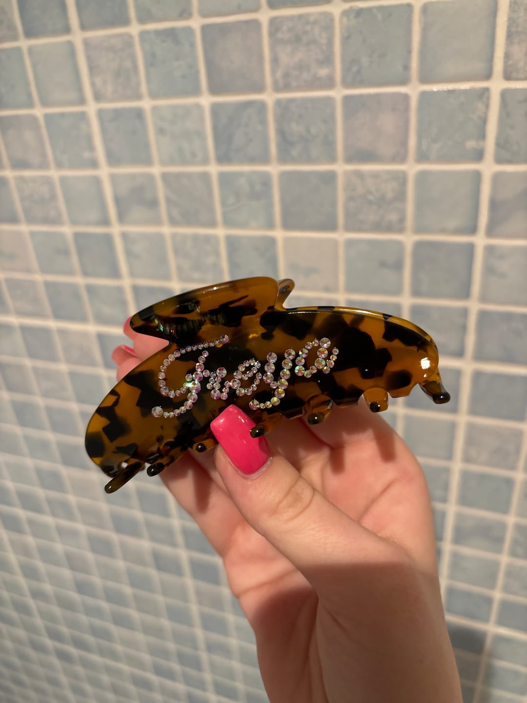 Customer photo review of custom hair claw clip