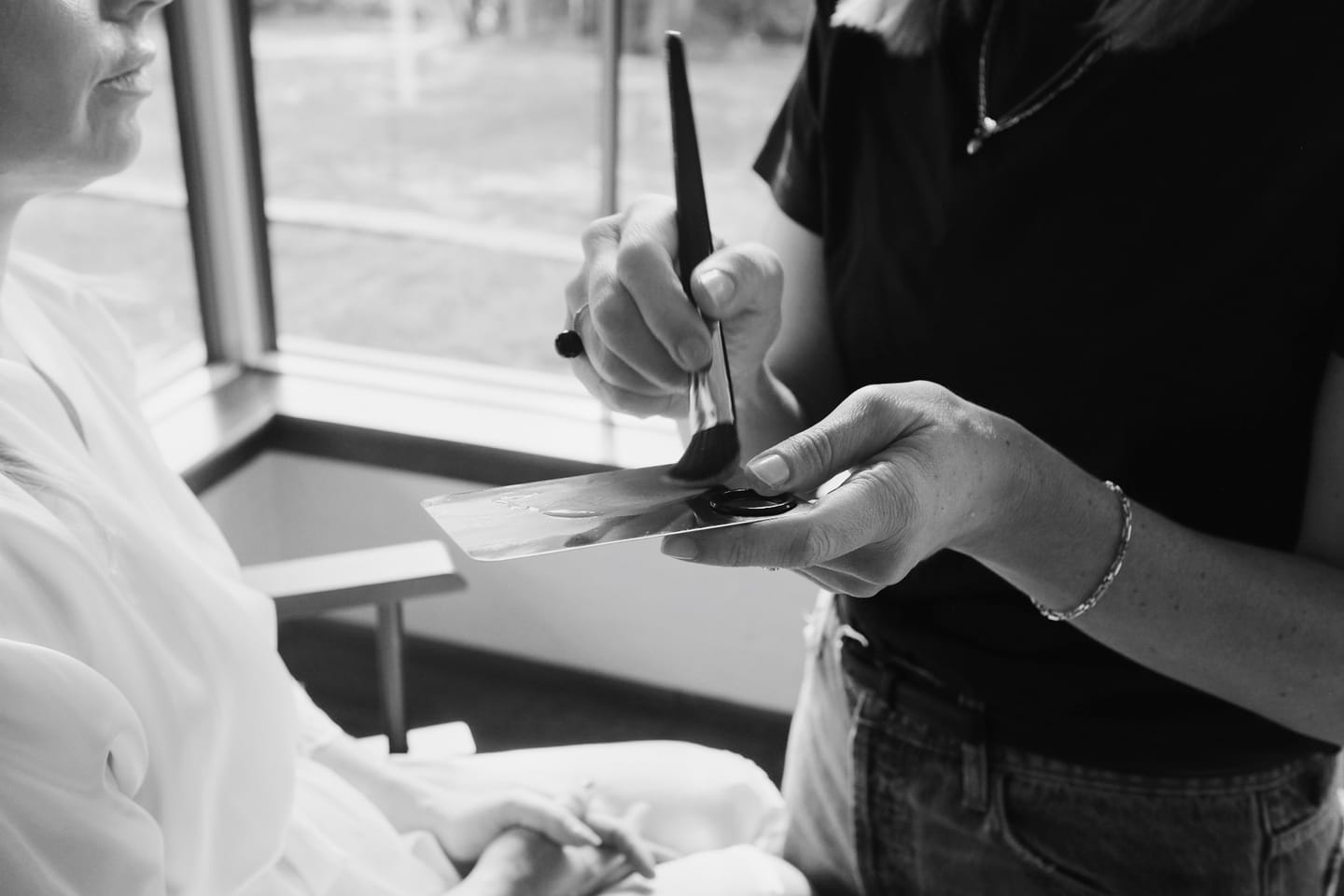 Customer photo review of F13: TALL SLANTED FOUNDATION/CONTOURING BRUSH