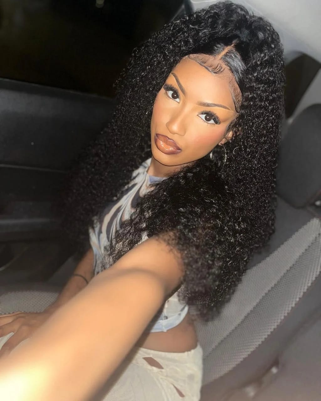 Customer photo review of JYZ Tape in Hair Extensions Curly Human Hair Tape in Curly Extensions Double Sided Tape in Natural Curly Hair Extensions 100g 40 pcs