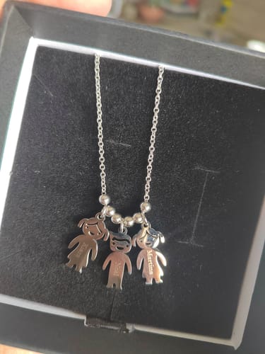 Customer photo review of Ogrlica: Family Bond