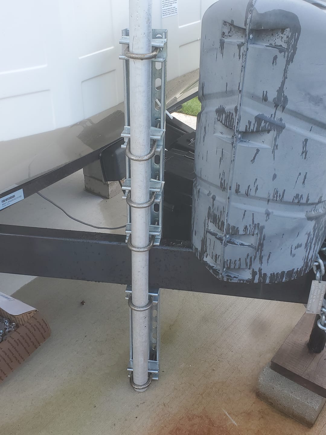 Customer photo review of 1/2 Inch Diameter U-Bolts - Round Bend