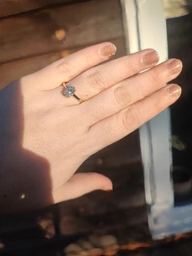 Customer photo review of Anel Solitário Moissanite Oval