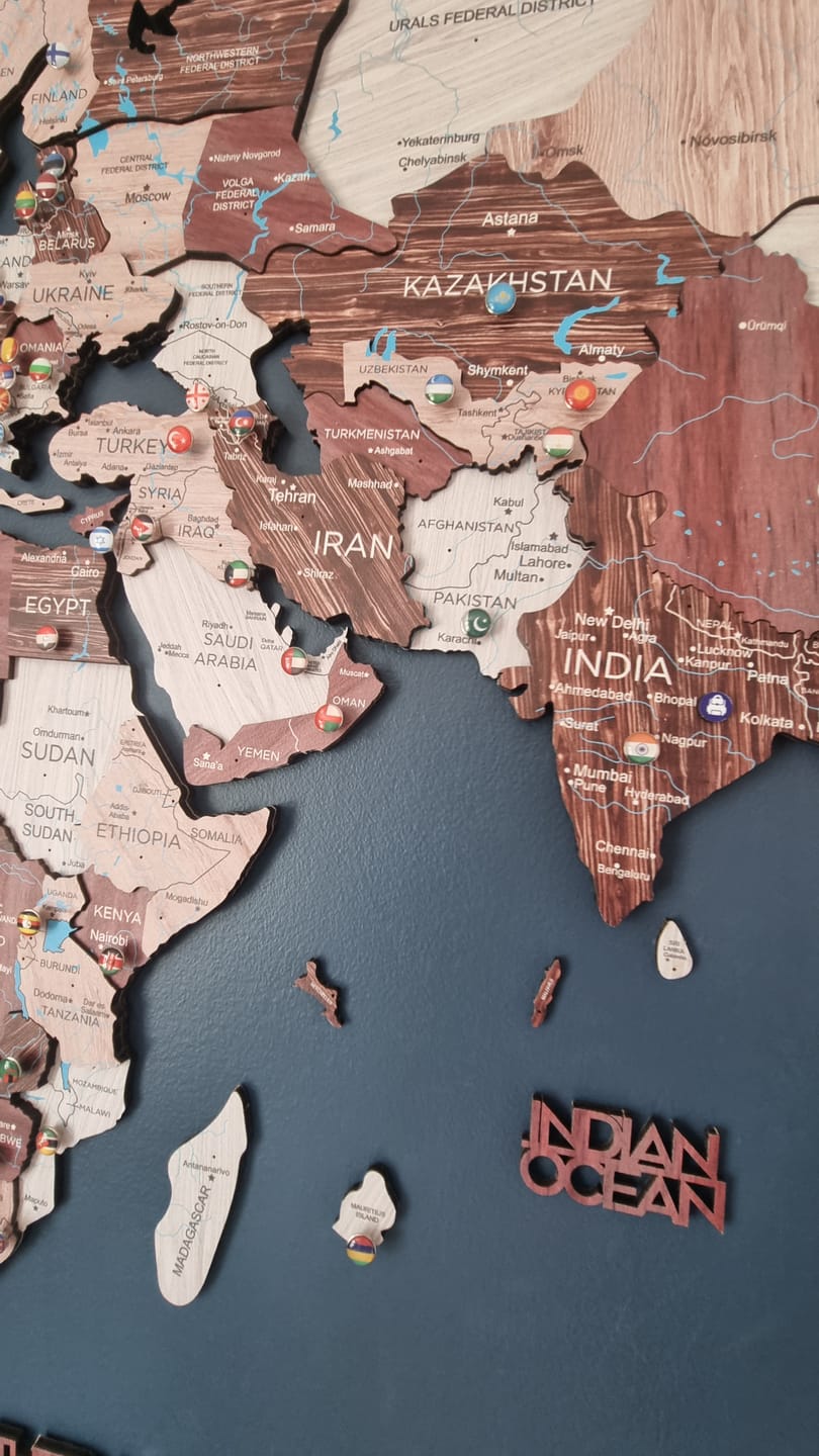 Customer photo review of 3D Wooden World Map Cappuccino
