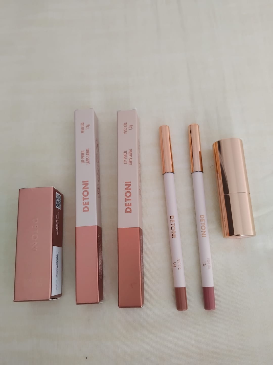 Customer photo review of KIT ICONIC LIPS | 200 NATURAL ROSE