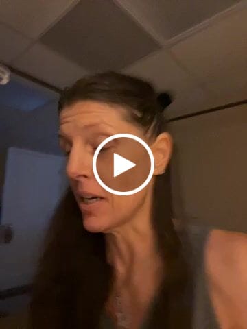Customer video review of Glov Serum-Infused Microneedle Eye Patches