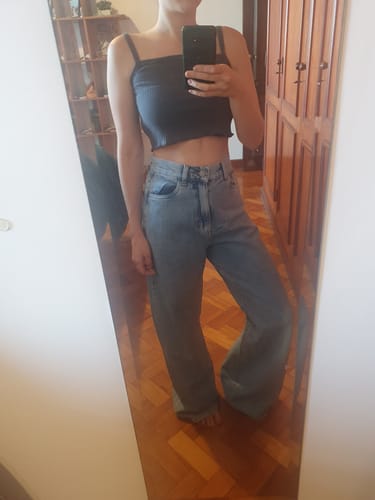 Carolina N. review of Calça Jeans Wide Leg Buriti Azul Claro image 1 out of 1