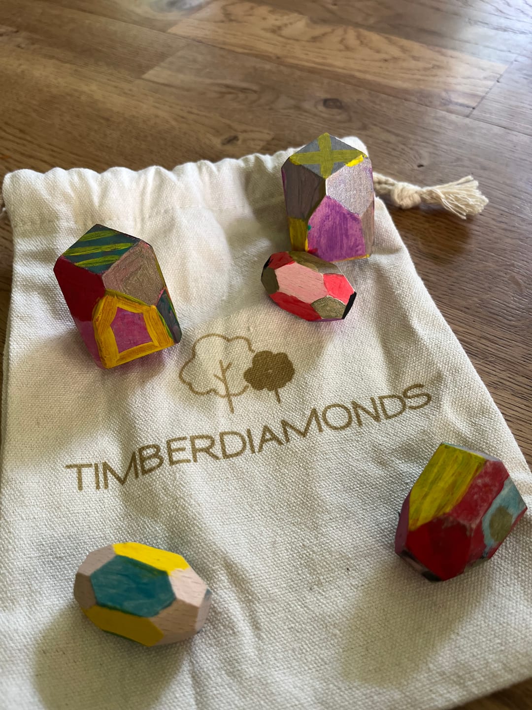 Customer photo review of Holzdiamanten "Natur" – 20 handgefertigte Steine