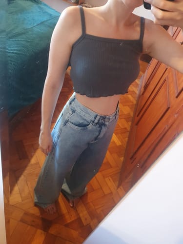 Carolina N. review of Cropped Girassol Cinza image 1 out of 1