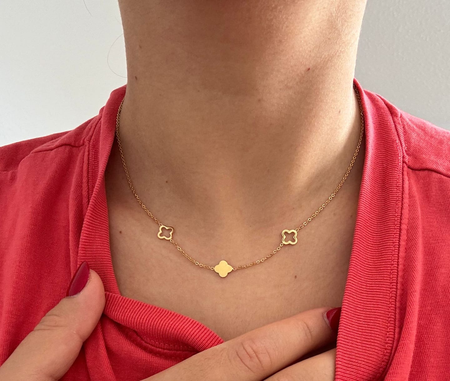 Customer photo review of Clover Kette | 18K vergoldet
