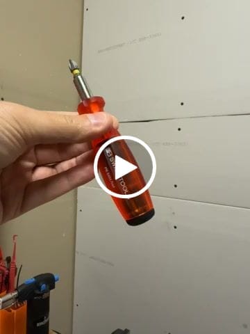 Customer video review of PB Swiss PB 6464.Red Bit Holding Screwdriver with Magazine, Slotted, Phillips, TORX®, 9 Pcs