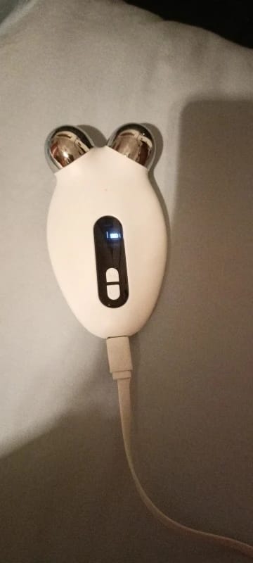 Customer photo review of MicroLift Beauty™ -  Visage Tonifié & Peau Ferme en 5 Minutes