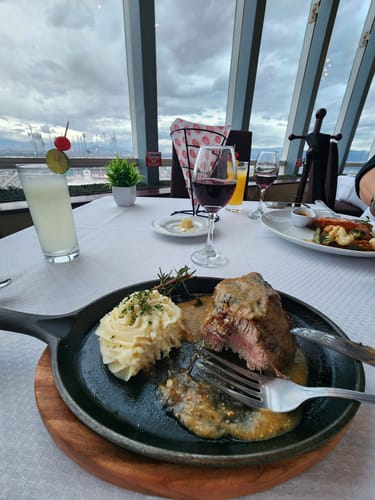 Customer photo review of Menú Golden