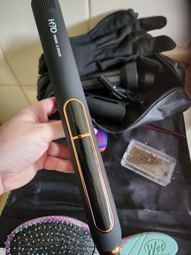 Customer photo review of H2D Linear II Straightener Matt black with rose gold trim