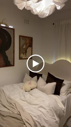 Customer video review of Legs and green touch